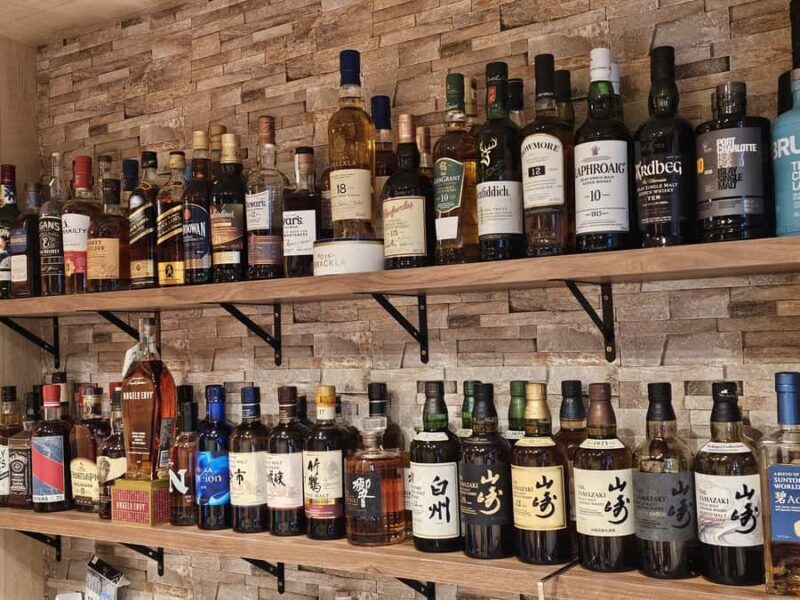 Osaka: Warm up with a Japanese Whisky Tasting Experience - The Setting and Atmosphere