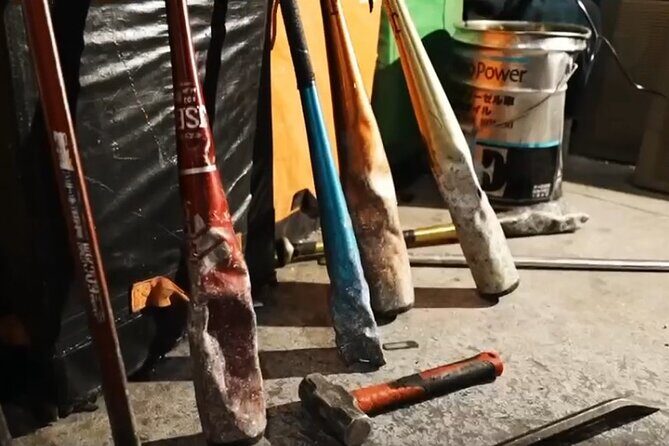 Osaka's Ultimate Destruction Experience - CRASH BOX Shinsaibashi - The Destructible Items  