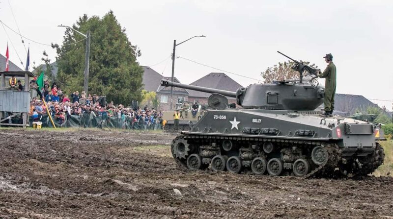 Oshawa: Canadian Tank Museum Admission - Discovering the Canadian Tank Museum