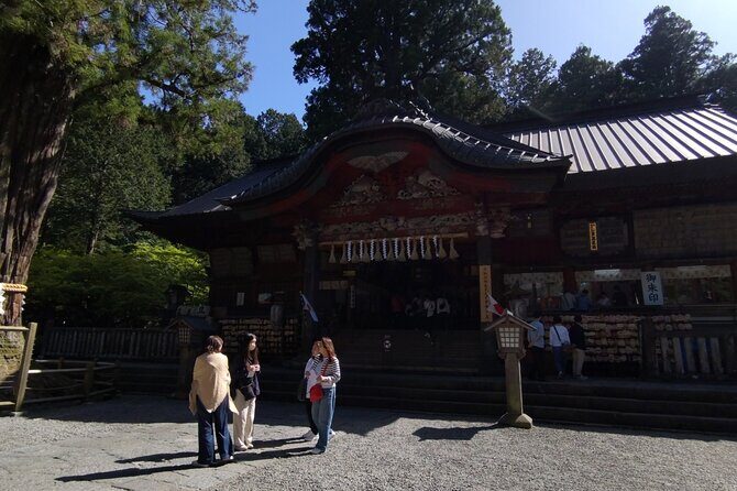 Oshino Hakkai and Kitaguchi Hongu Sengen Shrine Guided Tour-Van - FAQs