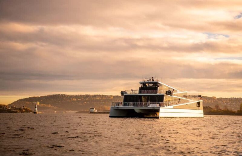 Oslo: New Year's Eve Cruise with DJ - Introduction