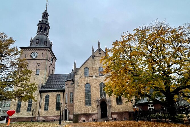 Oslo on Foot, Guided Tour With a Local in Spanish - Accessibility and Weather