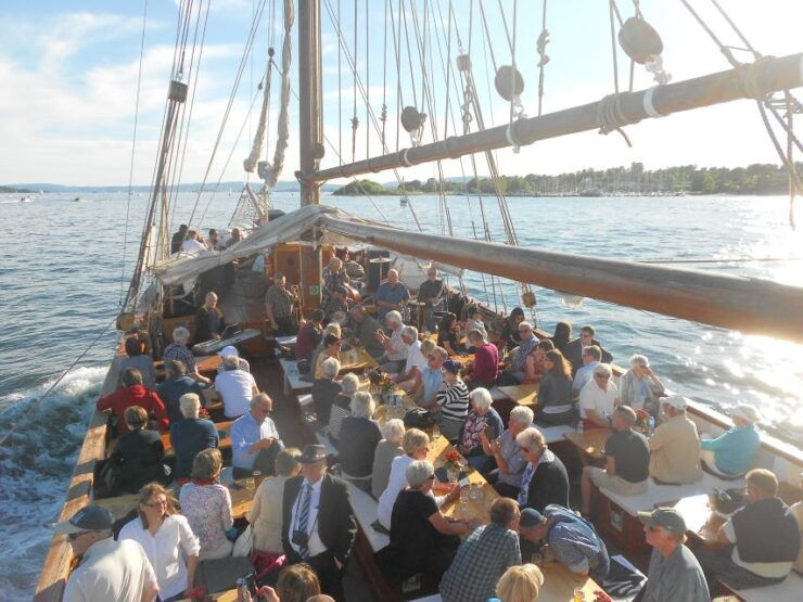 Oslo: Oslo Fjord Cruise With Live Jazz Music & Shrimp Buffet - Experience Highlights