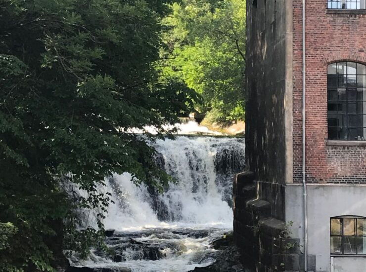 Oslo: Riverwalk and Norwegian Food Tasting - Riverwalk Along Aker River