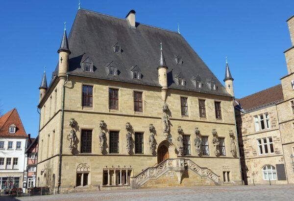 Osnabrück: Town Hall and Old Town Tour (City Tour) - Restrictions and Weather