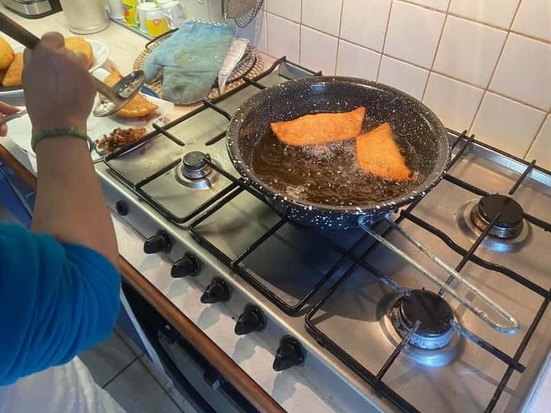 Ostuni: cooking class of fried panzerotti and puccitedde - FAQ