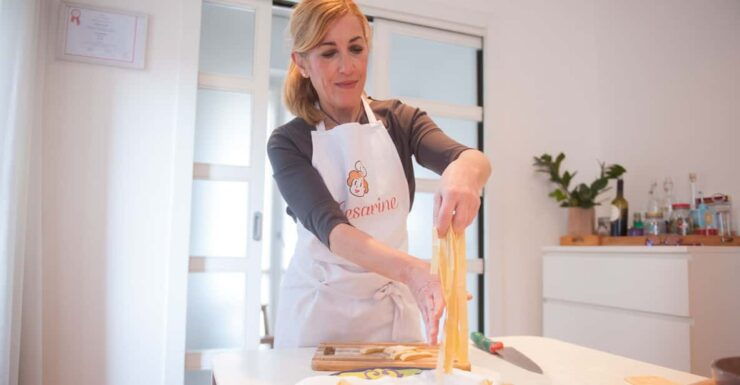 Ostuni: Pasta and Tiramisu Class at a Locals Home - Class Duration and Language