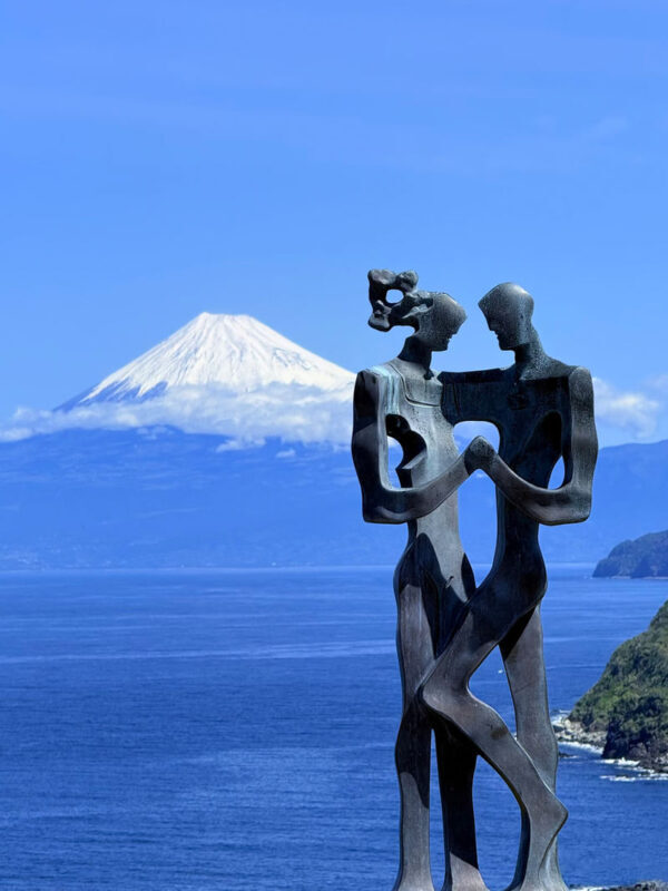 Otaru, Cape Kamui, Yoichi Distillery & Scenic Coast Day Tour - How the pace and transport affect the day