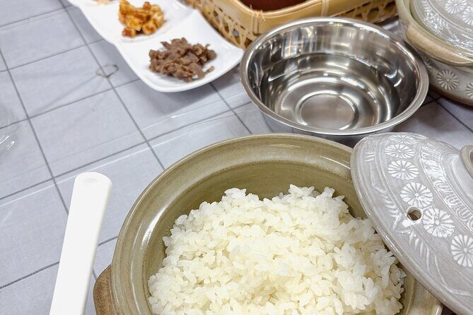 Otaru Merchant Spirit Onigiri Class with a Seafood Expert - Exploring the Full Itinerary