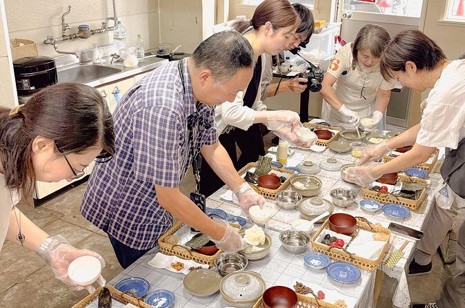 Otaru Merchant Spirit Onigiri Class with a Seafood Expert - FAQ