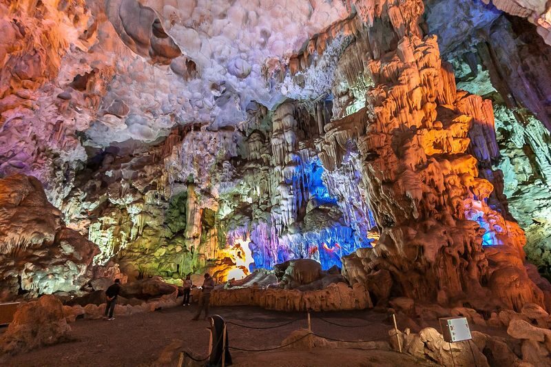 Otis Premium Day Cruise: Ha Long Bay, Sung Sot, Ti Top - Luon Cave: check the extra cost before you paddle