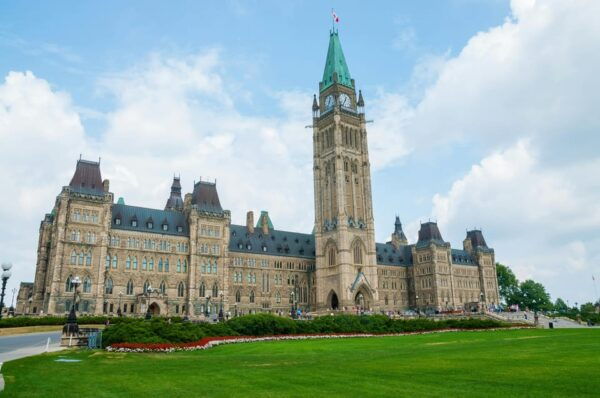 Ottawa From Toronto: Rv-Motorhome Tour With Drive-To-Go - Canadian Museum of History
