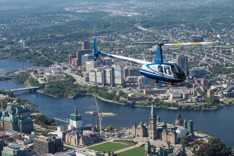 Ottawa: Panoramic helicopter flight (Gatineau Park + downtown) - What to Know Before You Go