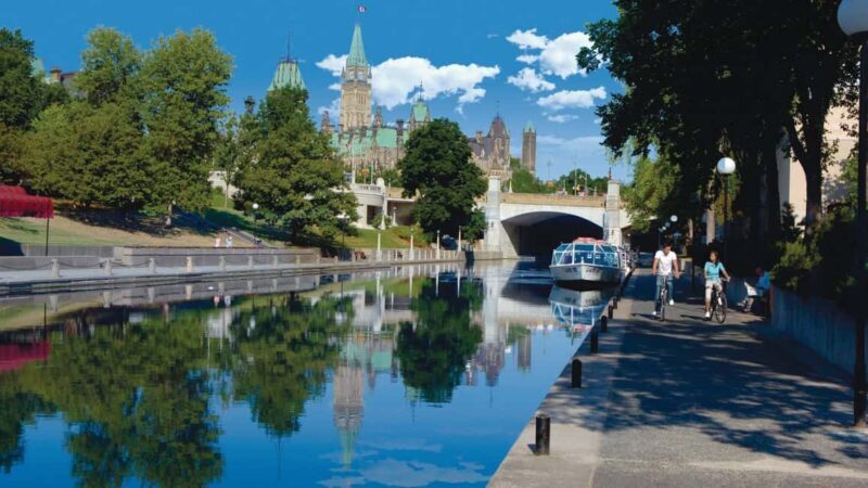 Ottawa: Private Guided City Tour from Montreal - Who Is This Tour Best For?