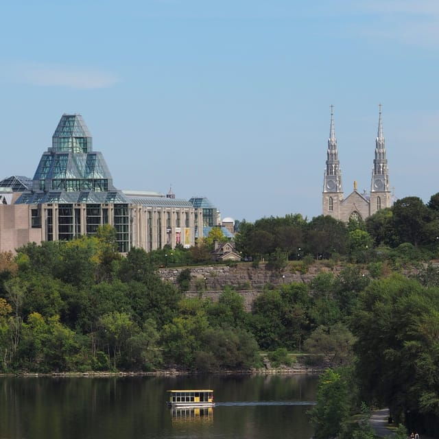 Ottawa: Walking Tour in the Heart of the Capital - Meeting Point & Availability