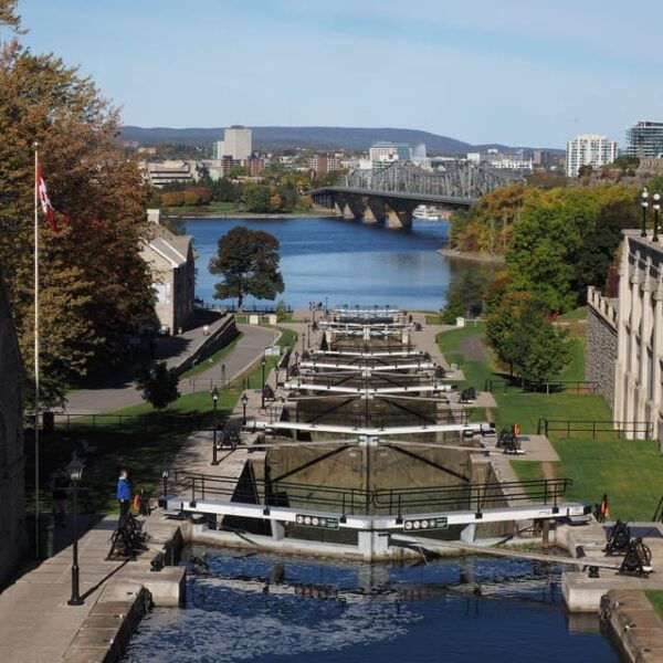 Ottawa: Walking Tour in the Heart of the Capital - Flexible Scheduling & Preparation