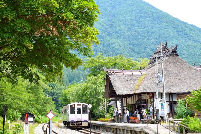 Ouchijuku All Must-Sees Full-Day Private Tour With Government-Licensed Guide - Preserved Historic Details