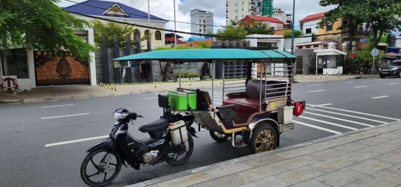 Oudong Mountain - Phnom Penh Former Capital Private Day Tour - Visiting the Largest Buddhist Centre