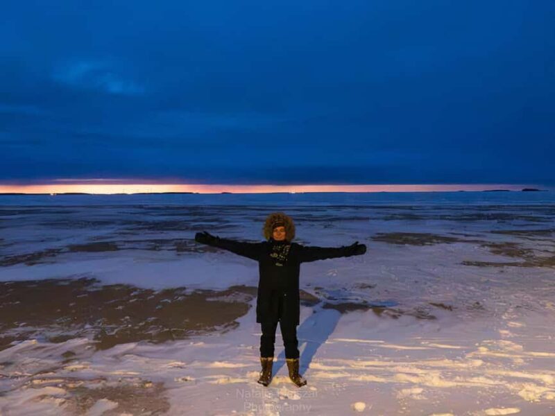 Oulu: Guided Night Walking Tour with Northern Lights Hunting - What Makes This Tour Stand Out