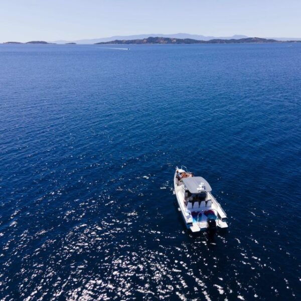 Ouranoupoli: Ammouliani & Drenia Islands Private Cruise - Boat Type and Itinerary