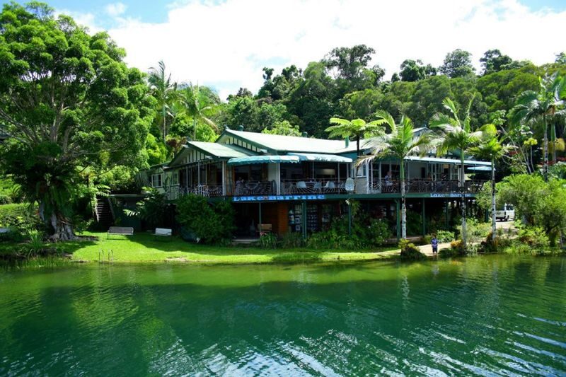 Outback Tasting Adventures from Cairns and Port Douglas - A morning departure, with breakfast on the way