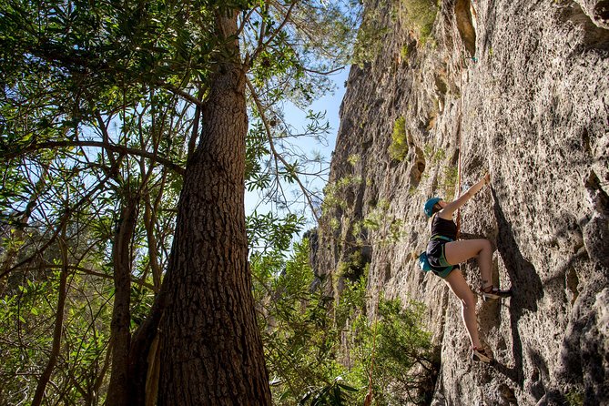 Outdoor Climbing for Beginners - Essential Gear for Beginners