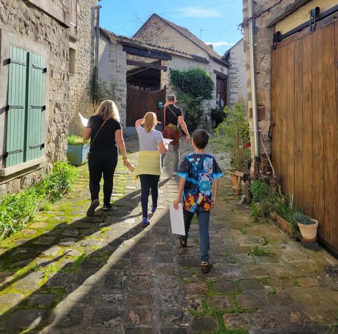 Outdoor Escape Game - Les Sucreries Royales - What to Expect from the Outdoor Escape Game in Moret-sur-Loing