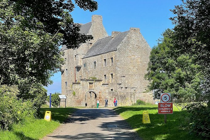 Outlander Day Tour of Lallybroch ,Versailles Small Group Tour - Featured Outlander Locations