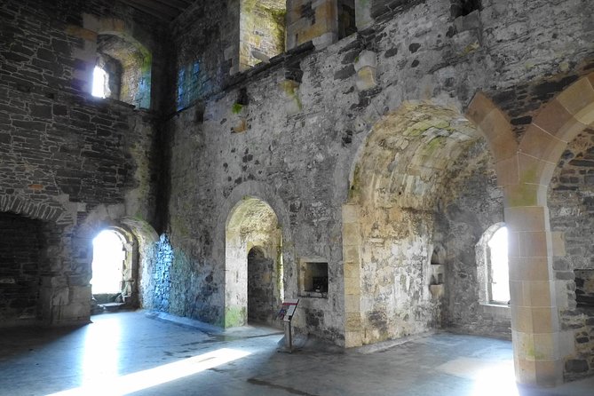 Outlander Tour - Exploring Doune Castle