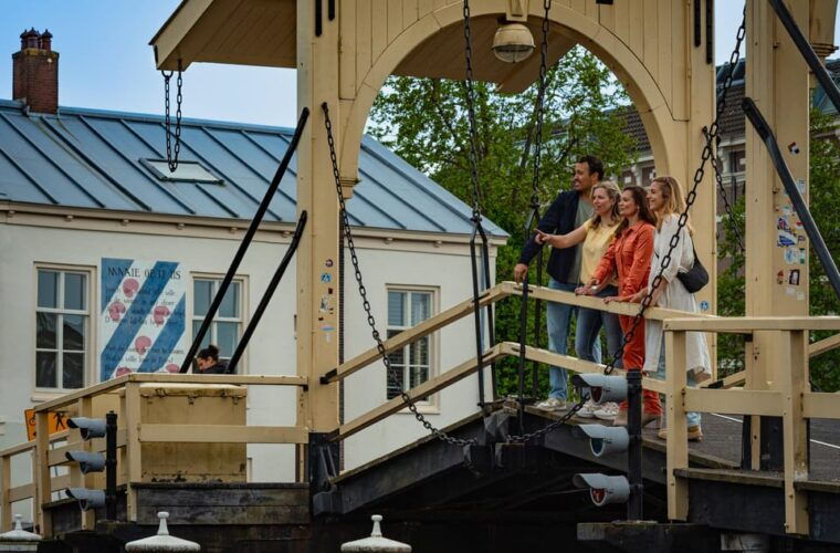 Outside Escape Amsterdam with your friend(s) and have fun! - Who Will Love This Experience?