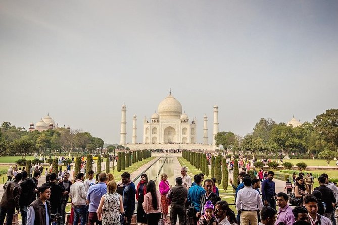 Overnight Agra With Taj Mahal Visit and Drop at Delhi Airport Next Day - Meals and Refreshments