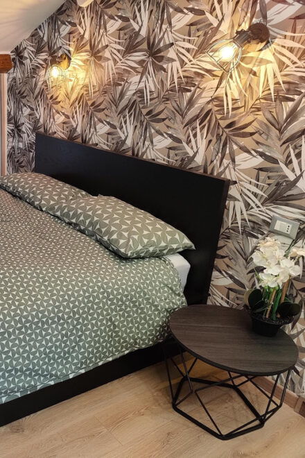 Overnight in Rome and Colosseum and Forum Ticket - Central Location Benefits