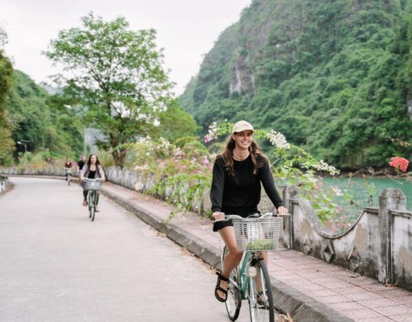 Overnight on a Private Boutique Boat in Lan Ha Bay 2D1N - Meeting Point and Transfers