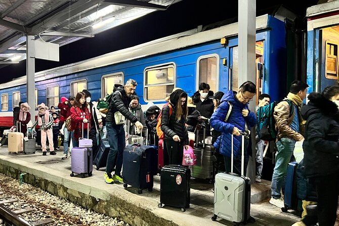 Overnight Train Experience From Hanoi to SAPA or Return - Booking Tips