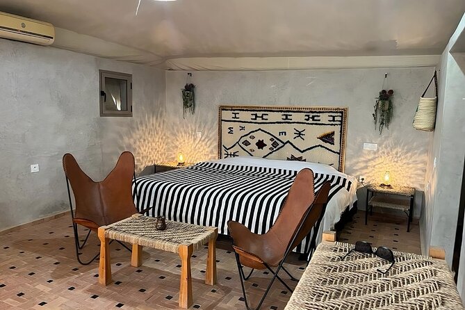 Overnight With Magical Dinner & Live Show at Agafay Desert - Stunning Agafay Desert Views