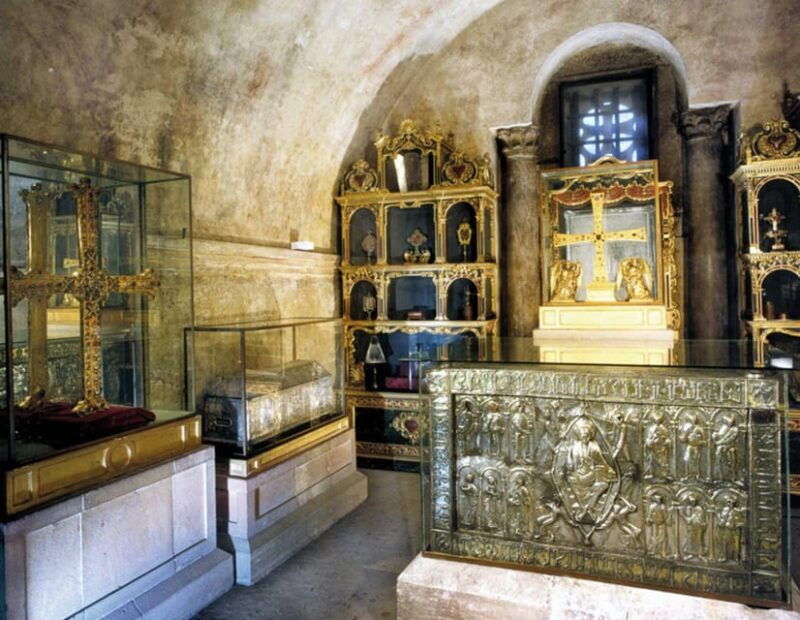 Oviedo: Cathedral Guided Tour - Highlights of the Tour