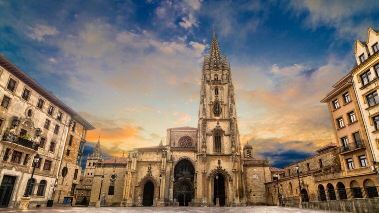 Oviedo: Cathedral Guided Tour - Historical Significance of Oviedo Cathedral