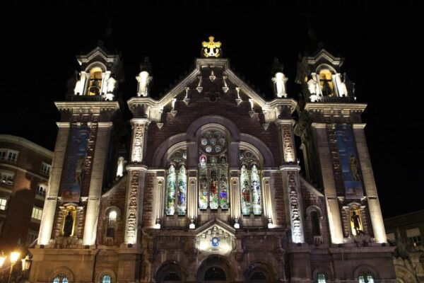 Oviedo - Old Town Private Walking Tour - Languages Offered