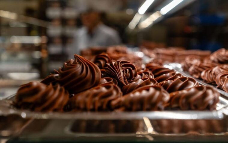 Oviedo: Tour With Tasting of Moscovitas and Other Asturian Sweets - Cultural and Gastronomic Highlights