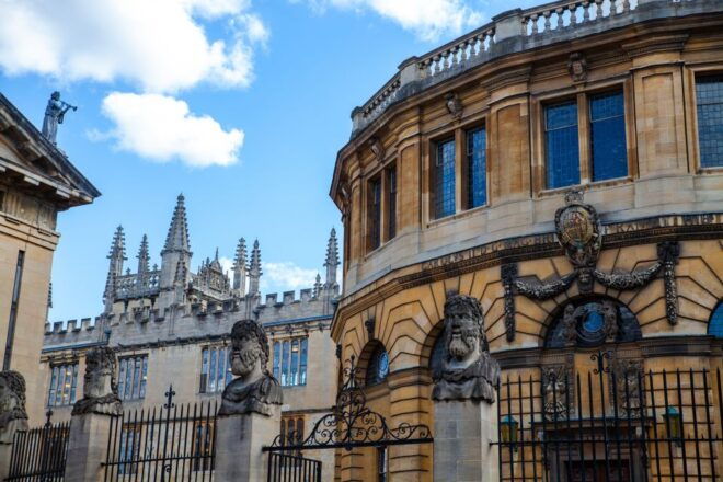 Oxford: 3-Hour Private Tour With Student Guide - Full Description of the Tour