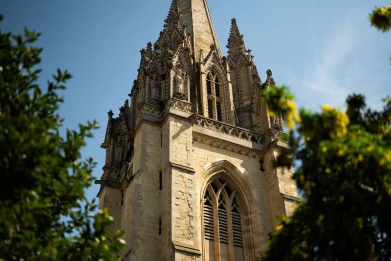 Oxford: Alumni-led Tour & Punt w/ New College Option - Entry to New College: A Hidden Treasure?