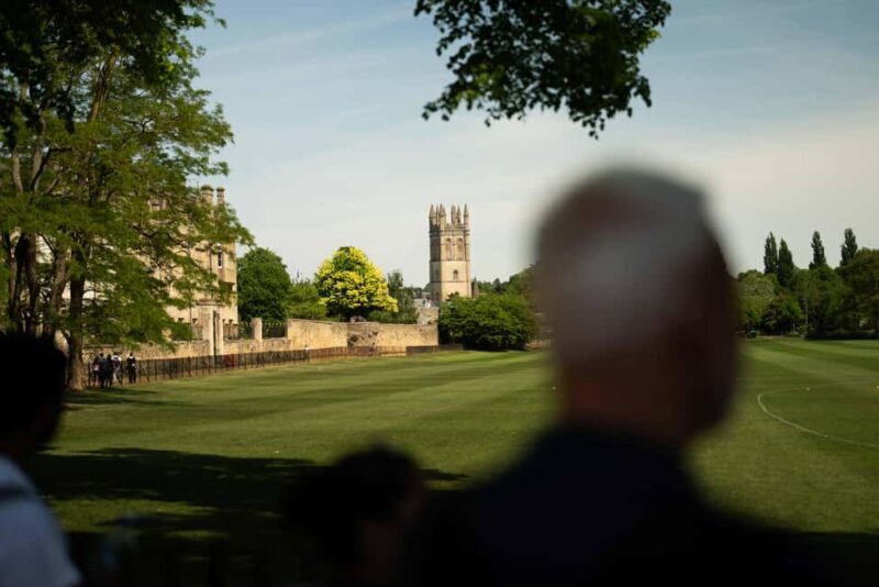 Oxford: Alumni-led Tour & Punt w/ New College Option - Punting on the River Cherwell