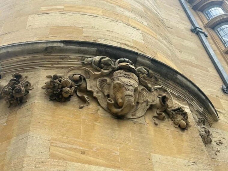 Oxford : Alumni-led Walking Tour - Practical Details and Considerations