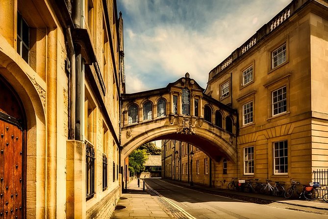 Oxford and Blenheim Palace Day Tour From Southampton - Selecting Date and Travelers