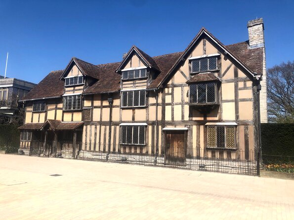 Oxford, Bath and Stratford Upon Avon - Famous History and Literature Sites - The Roman Baths - Ancient History Unveiled