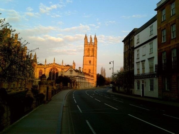 Oxford: Chauffeured Punting River With Optional Walking Tour - Directions