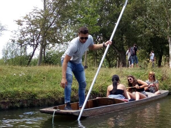 Oxford: Chauffeured Punting River With Optional Walking Tour - Common Questions