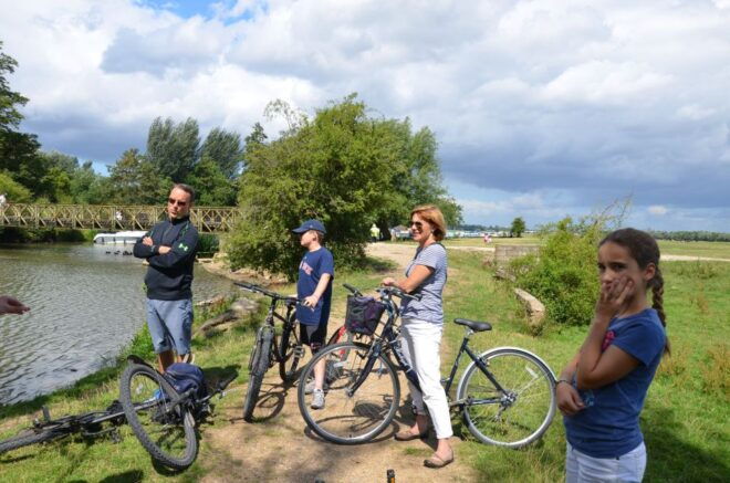 Oxford: City Bike Tour With Student Guide - Full Description