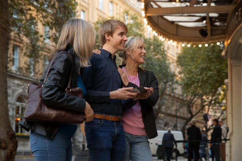 Oxford: Express Walk with a Local in 60 minutes - Value and Practicality