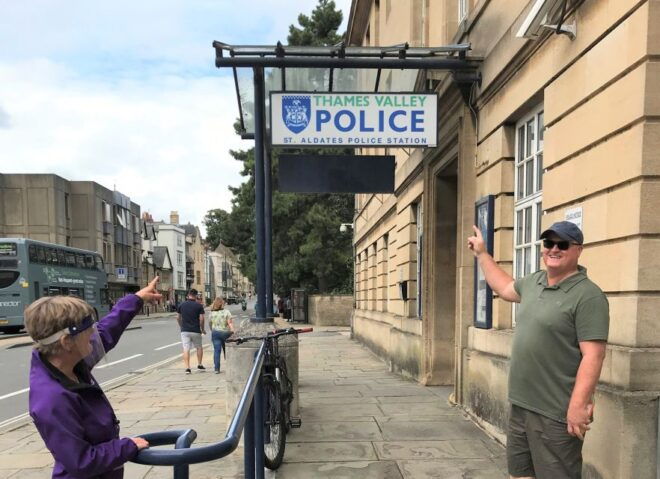 Oxford: Inspectors Morse and Lewis Guided Walking Tour - Location and ID
